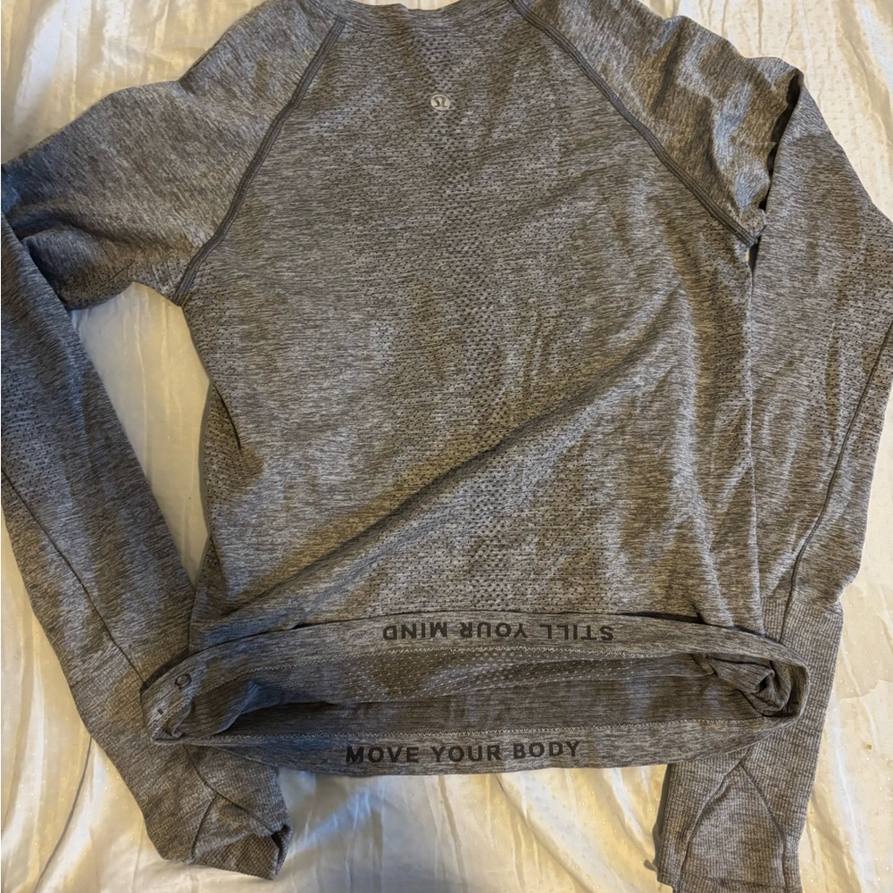 lululemon athletica Gray Long Sleeve swiftly tech size 6